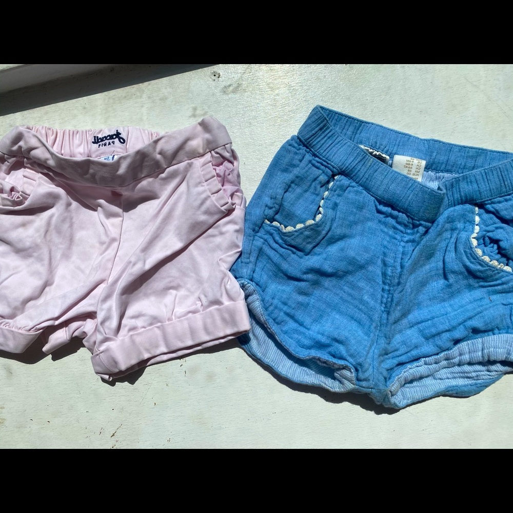 Girls shorts 4-6 months